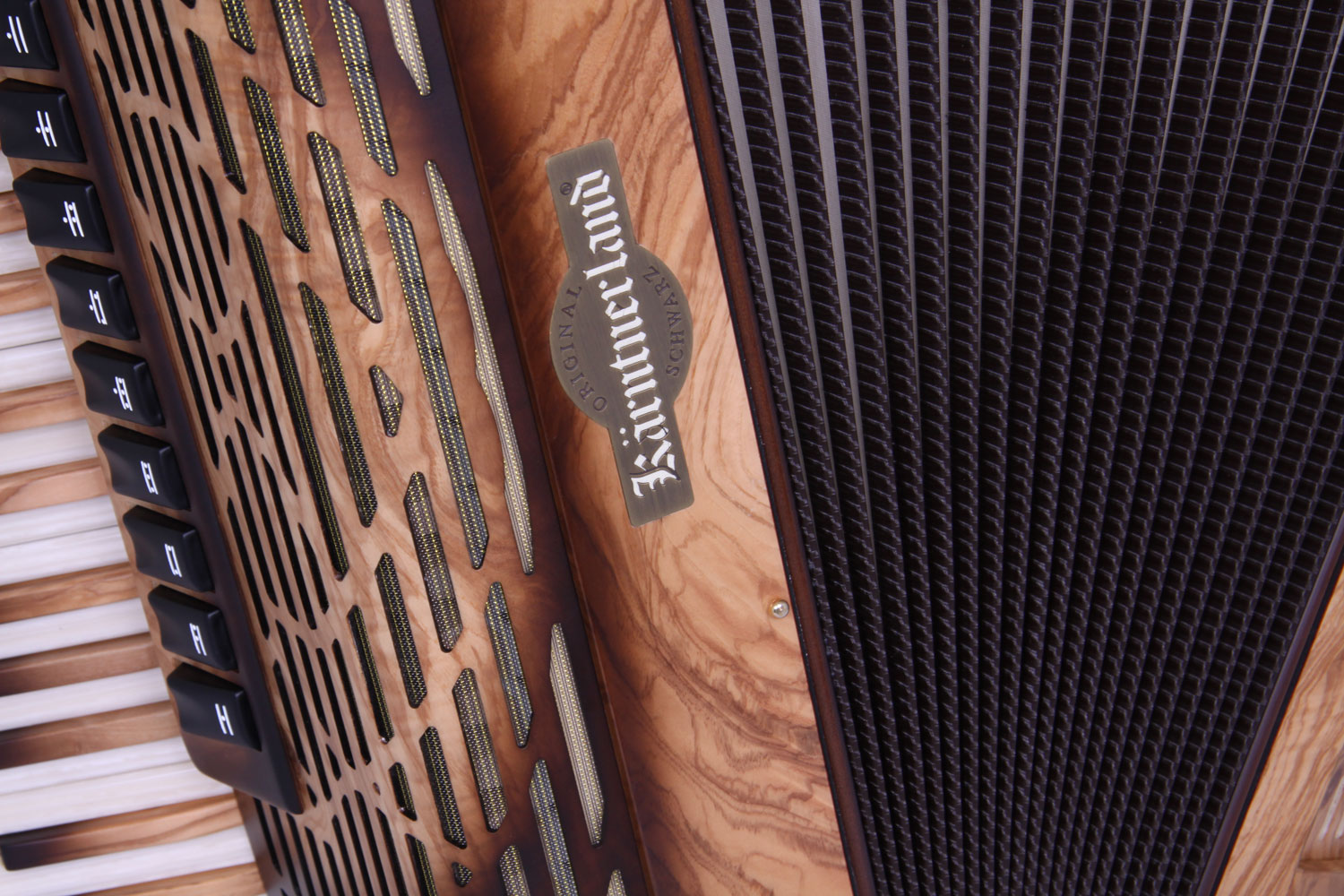 Akkordeon Kärntnerland Bergfeuer 96 Bass Helikon Akkordeon Kärntnerland Bergfeuer 96 Bass Cassotto Helikon