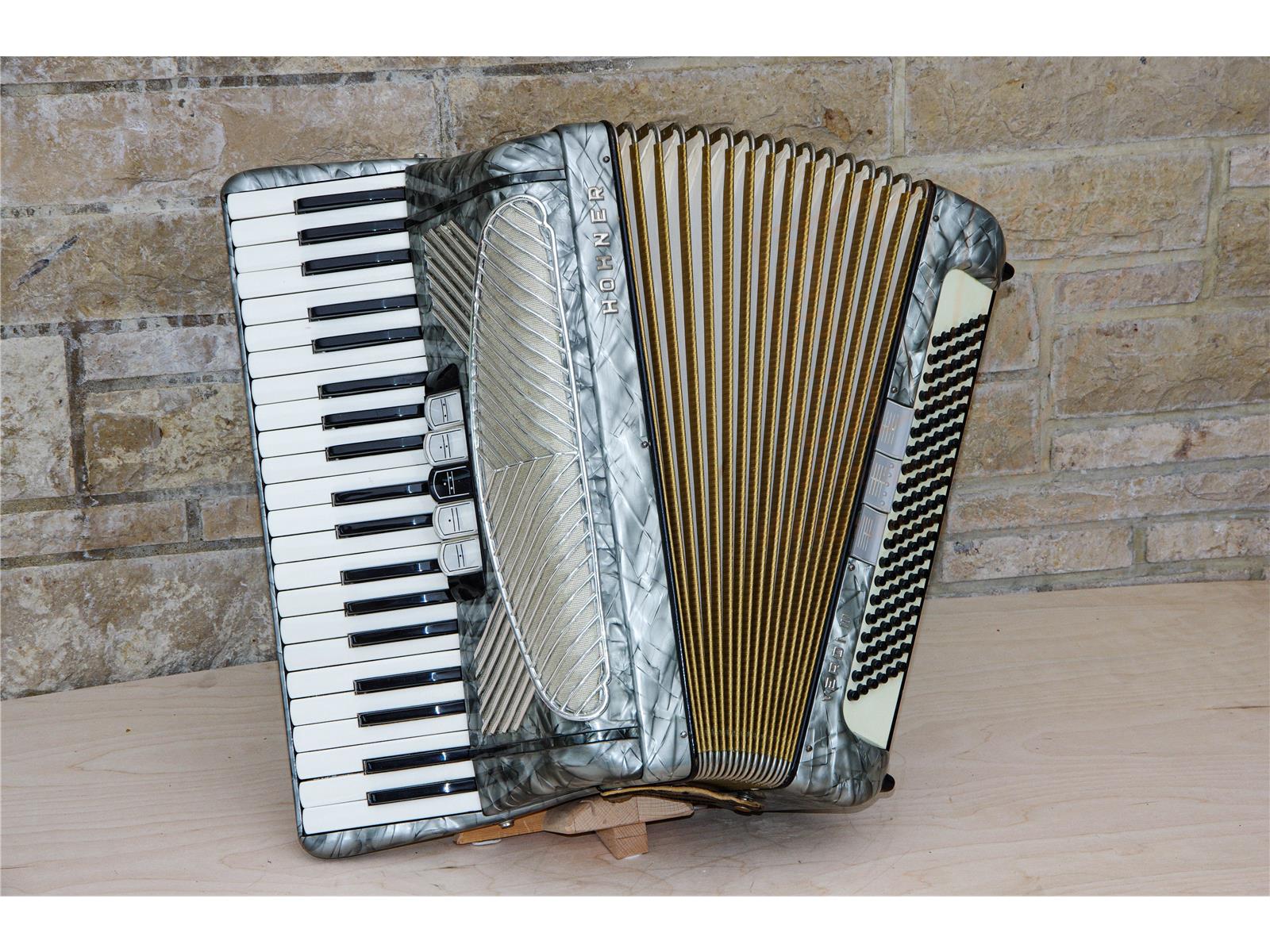 Akkordeon Hohner Verdi III 41/120/III/5/3 gebraucht