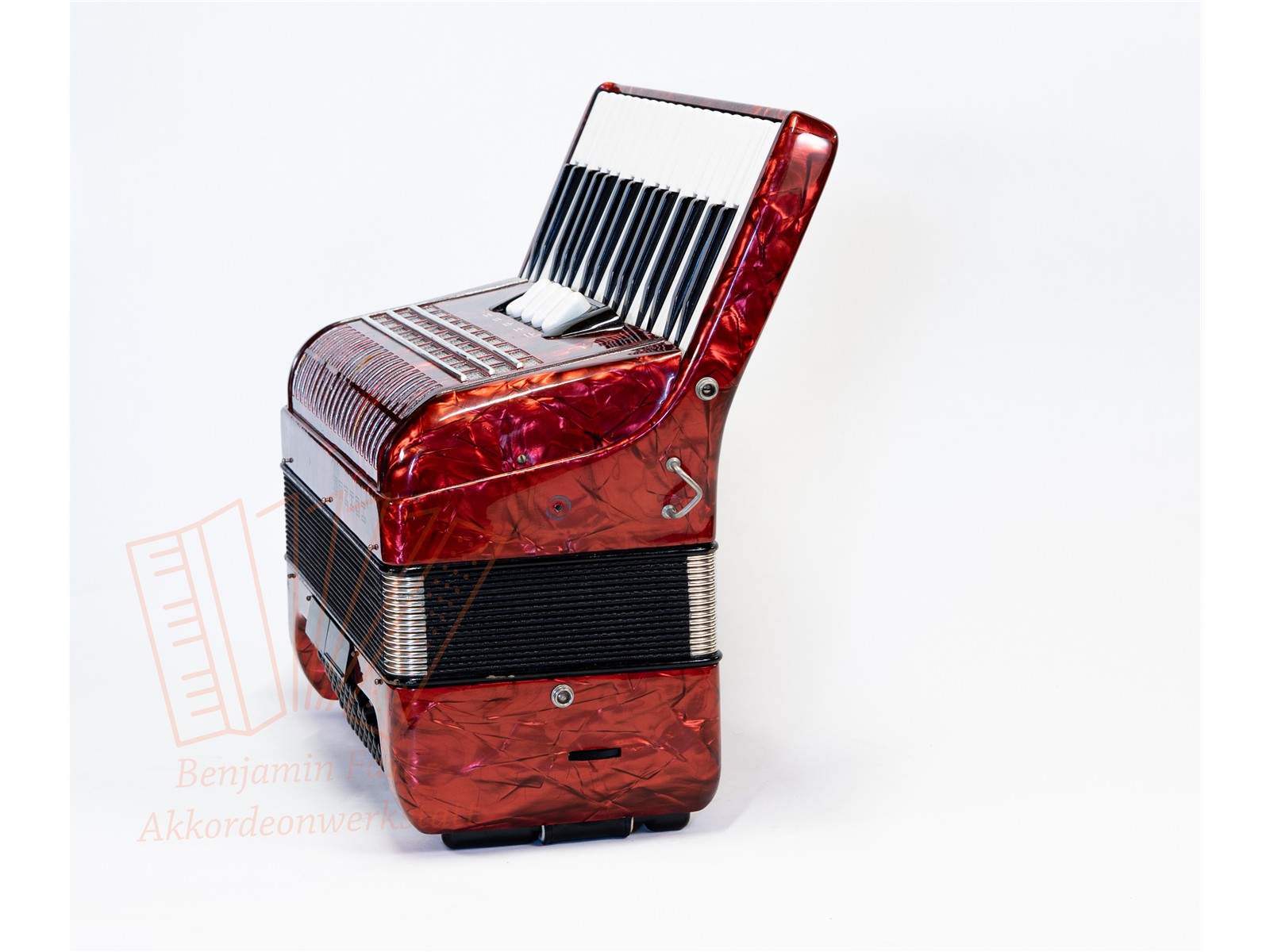 Akkordeon Hohner Concerto III N 34/72/III/5/2 rot, gebraucht Akkordeon Hohner Concerto III N 34/72/III/5/2 rot, gebraucht