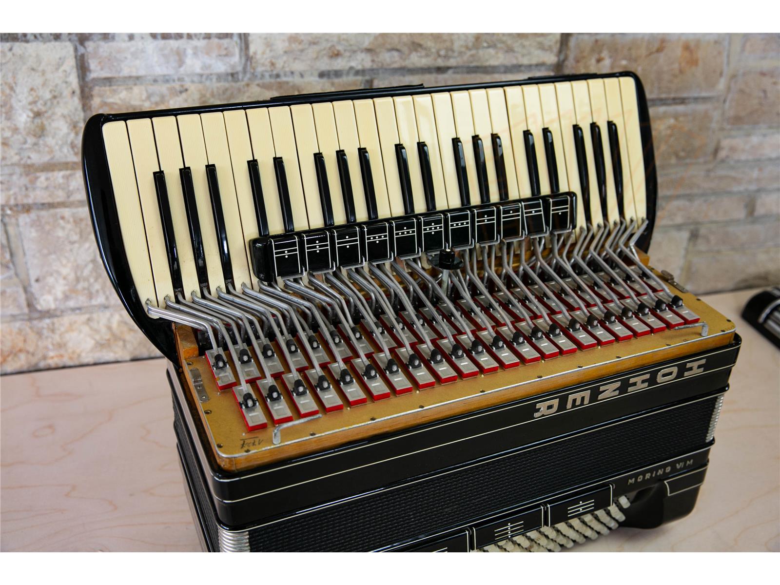 Akkordeon Hohner Morino VI M 185 Bass - gebraucht Akkordeon Hohner Morino VI M 185 Bass - gebraucht