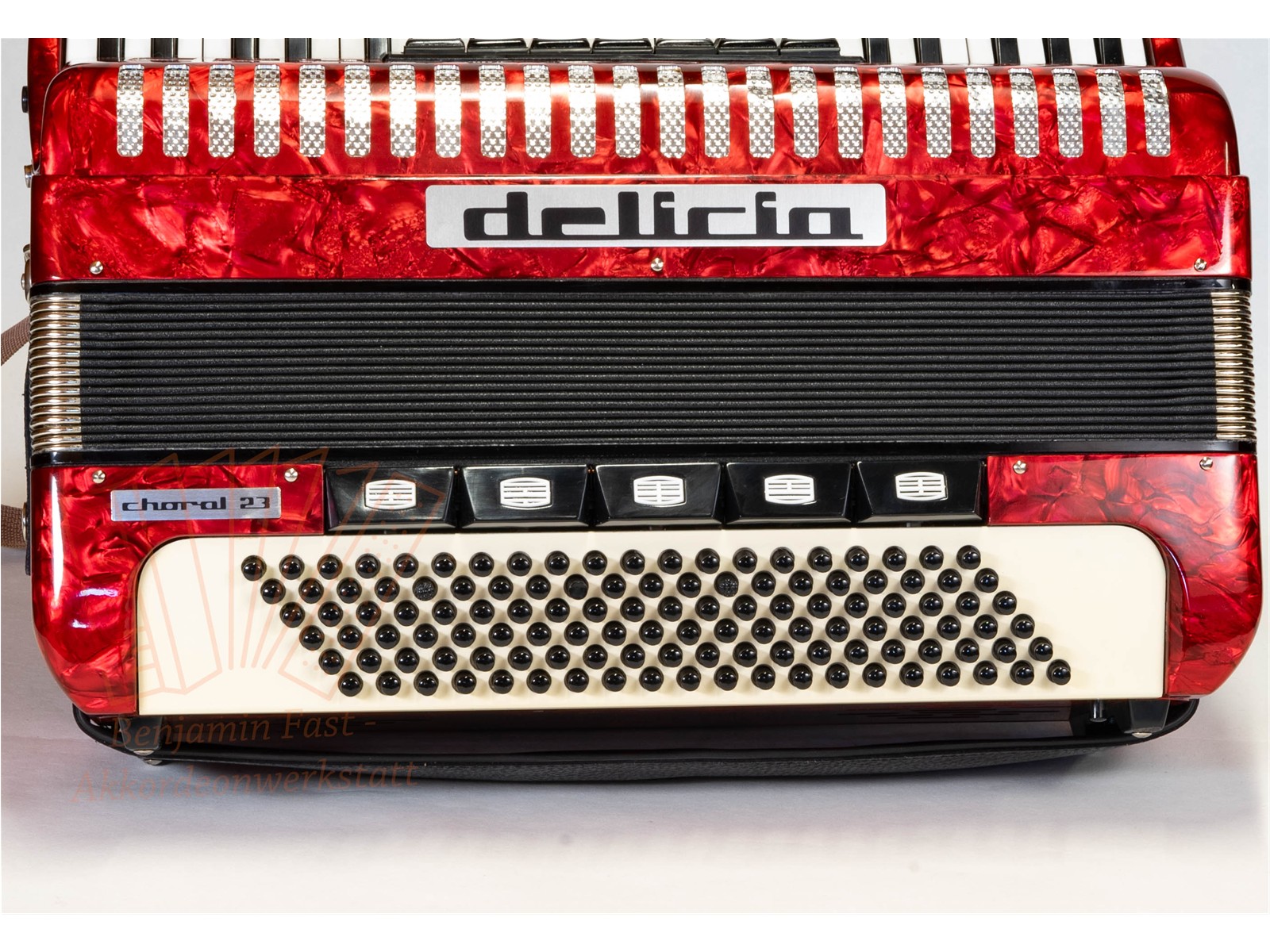 Akkordeon Delicia Choral 23 rot 41/120/III/7/5, gebraucht Akkordeon Delicia Choral 23 rot 41/120/III/7/5, gebraucht