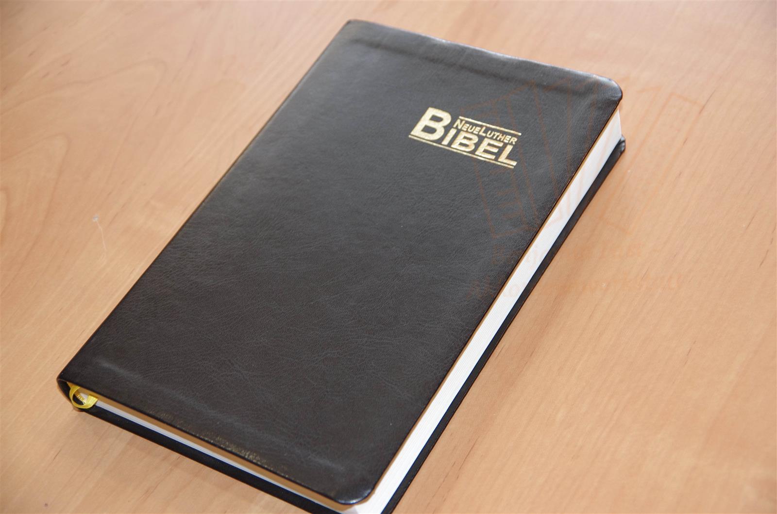NeueLuther Bibel Großausgabe schwarz - Abverkauf NeueLuther Bibel Großausgabe schwarz - Abverkauf