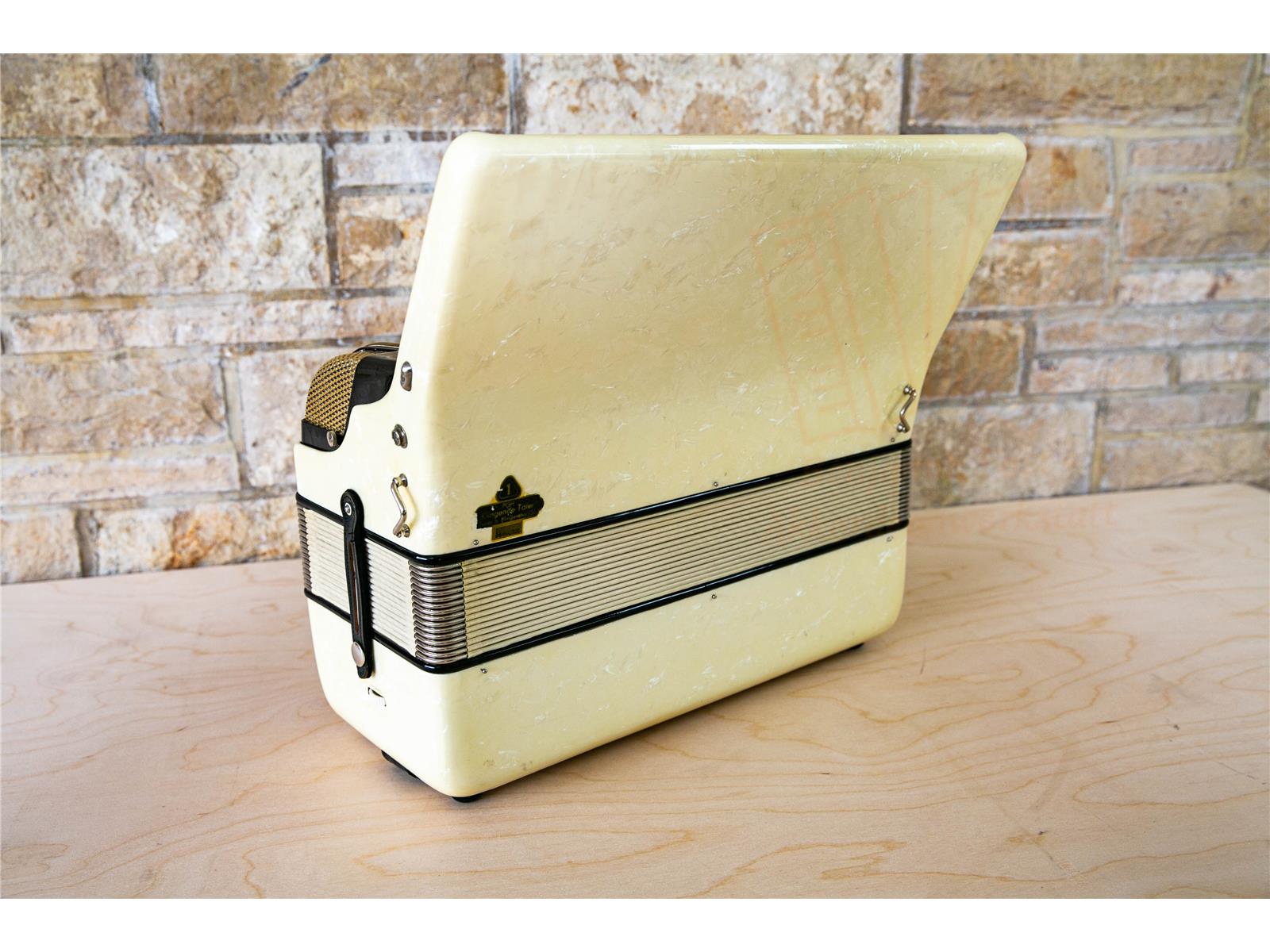 Akkordeon Contasina weiß 96 Bass