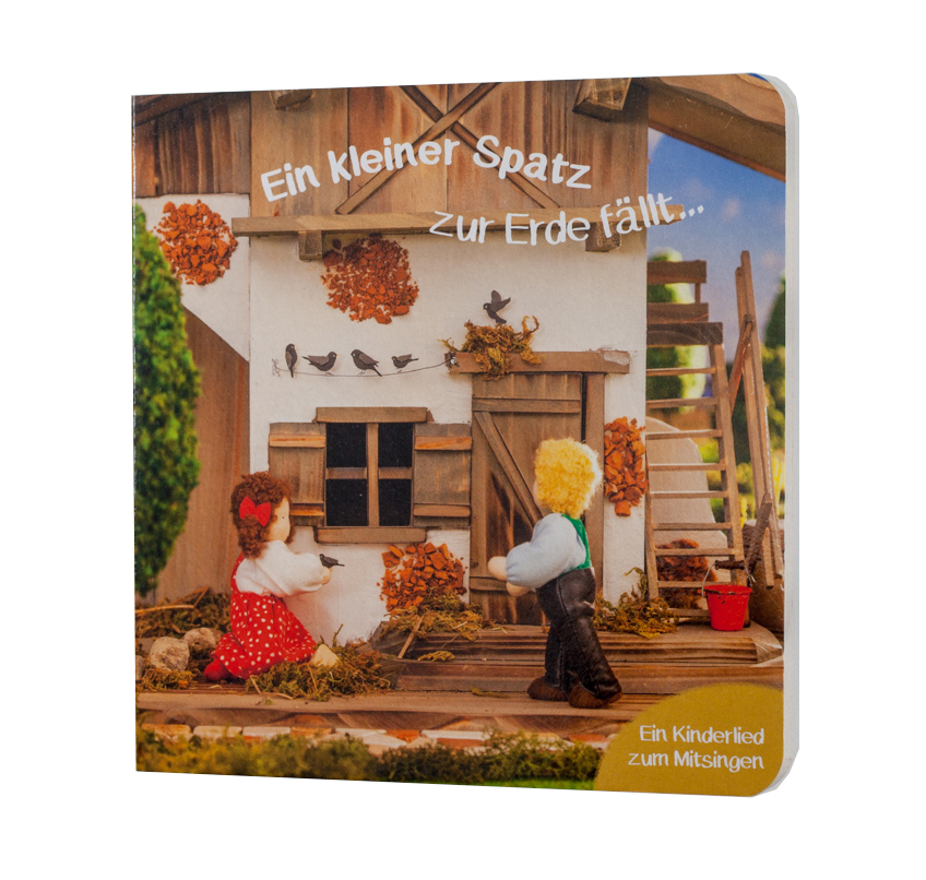 Ein kleiner Spatz zur Erde fällt (Pappebuch)
