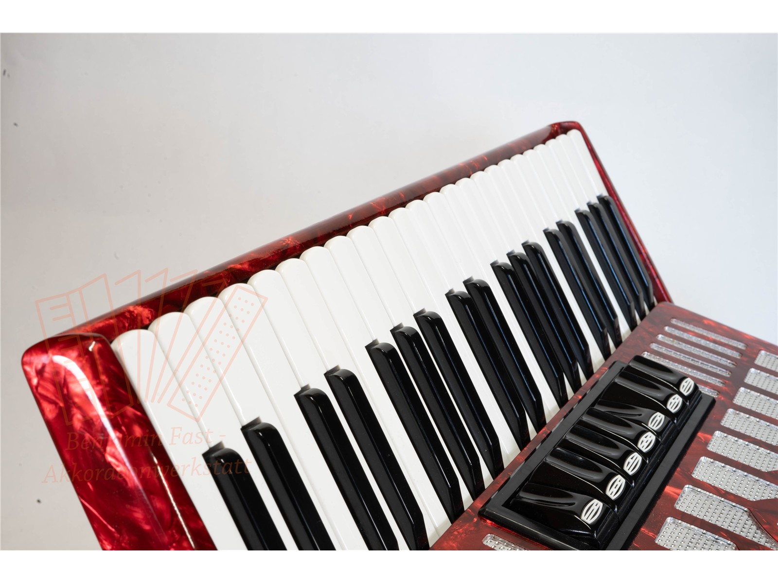 Akkordeon Delicia Choral 23 rot 41/120/III/7/5, gebraucht